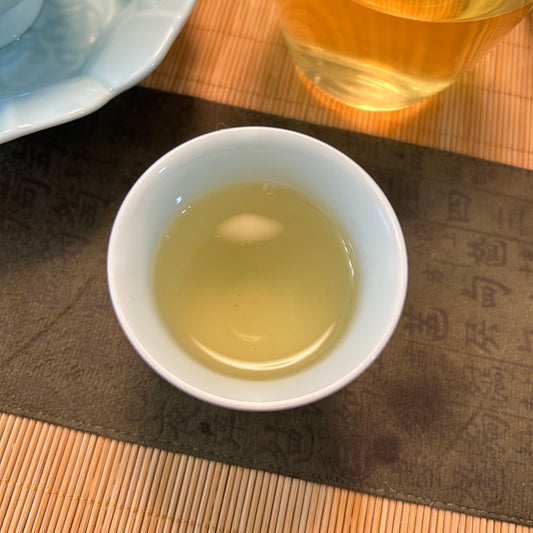 Magnolia-Petal Dancong Oolong Tea